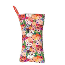 Soft Case by Scot - Pretty Flowers - Anna Blatman